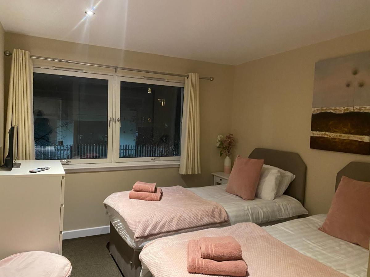 Centre 2 Bedroom Apartment, Secure Parking. Апартаменты *